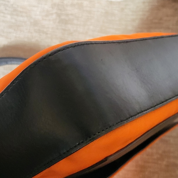 Gucci Leather Nylon Double Strap Shoulder Bag.. Authentic!! - Picture 13 of 16